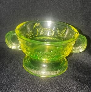 Boyd Vaseline Canary Childrens Minature Glow Serve Dish